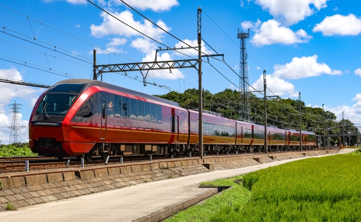 Horarios, tarifas y cómo comprar billetes del tren expreso limitado "Hinotori"