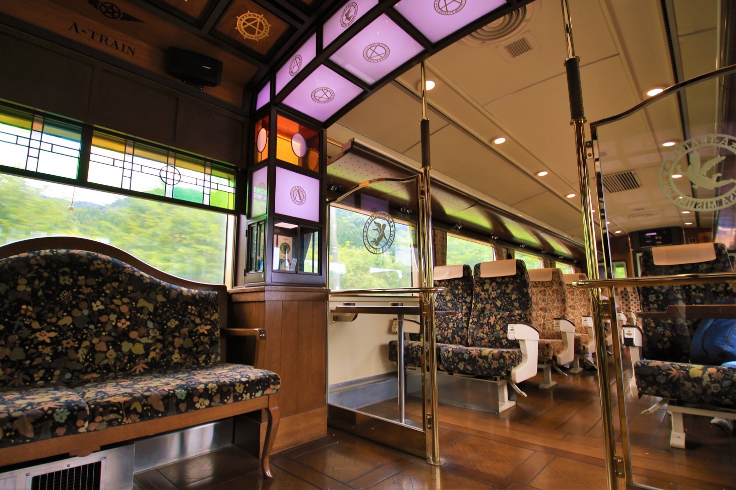 À l'intérieur du «A-TRAIN»