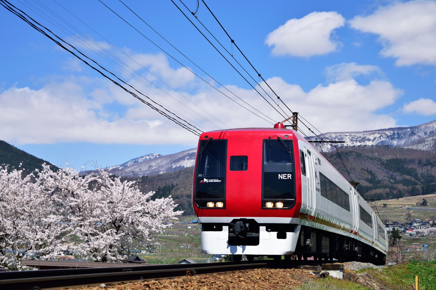 B Limited Express 「YUKEMURI」의 차체