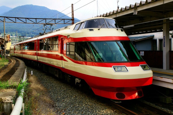 「YUKEMURI NONBIRI TRAIN」의 시간표 · 요금 · 티켓 구입 방법
