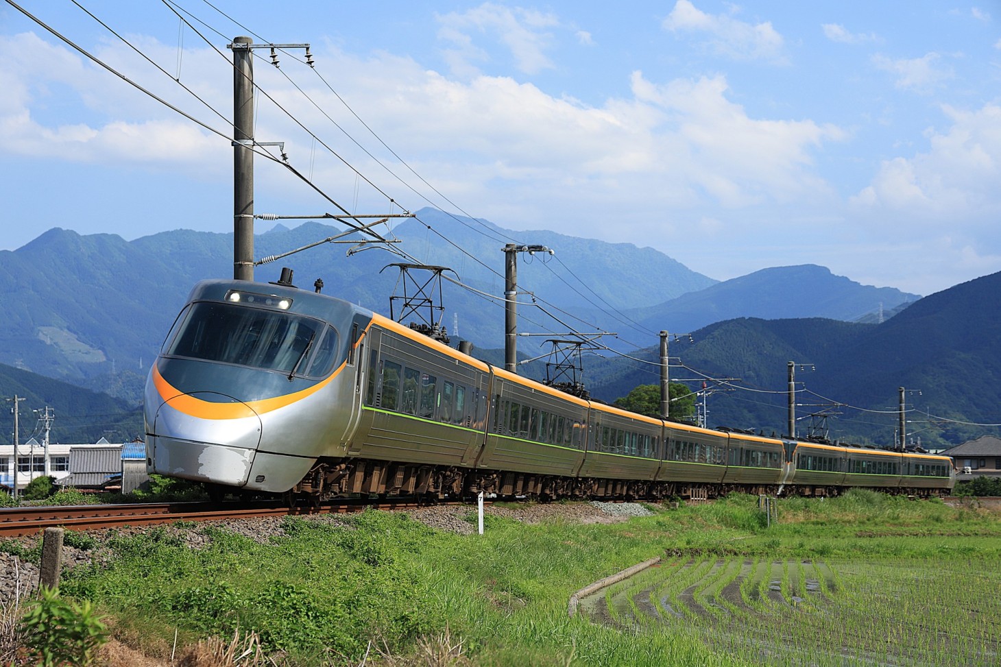 The body of the "Ishizuchi" train
